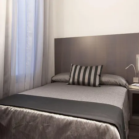 달리아 람블라스 호텔