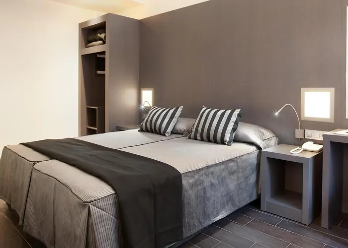 ダリア ランブラス ホテル 3*