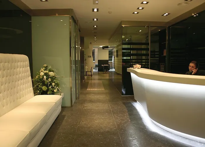 ダリア ランブラス ホテル