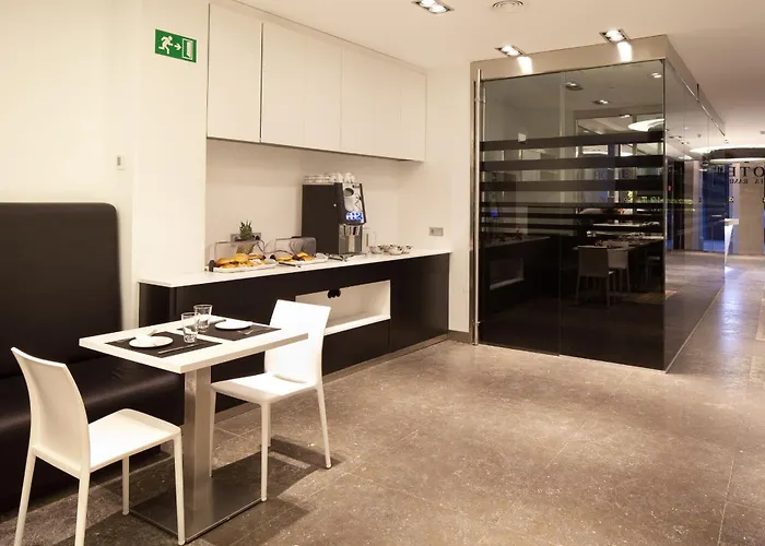 ダリア ランブラス ホテル 3*